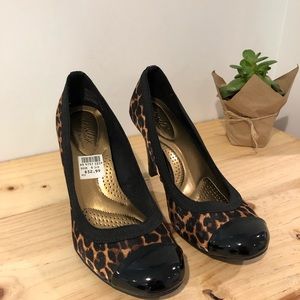 Dexflex Leopard Print High Heels - Sz 6.5